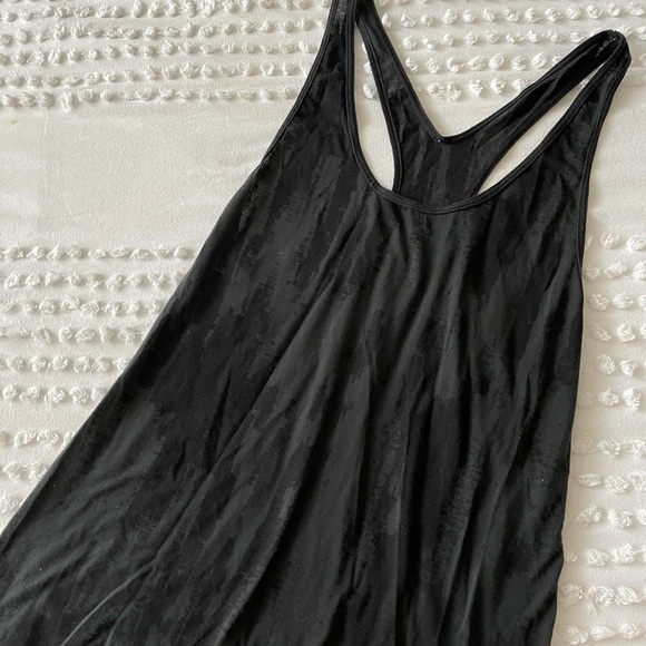Lululemon 🍋 Racerback Tank Size 4 - Picture 3 of 4